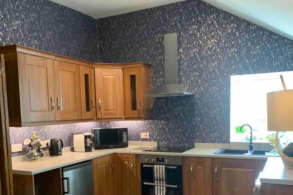 Chandlers Apartment Ascog エクステリア 写真
