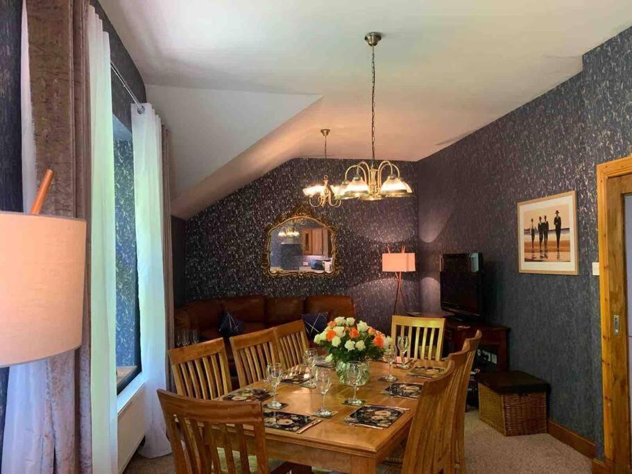 Chandlers Apartment Ascog エクステリア 写真