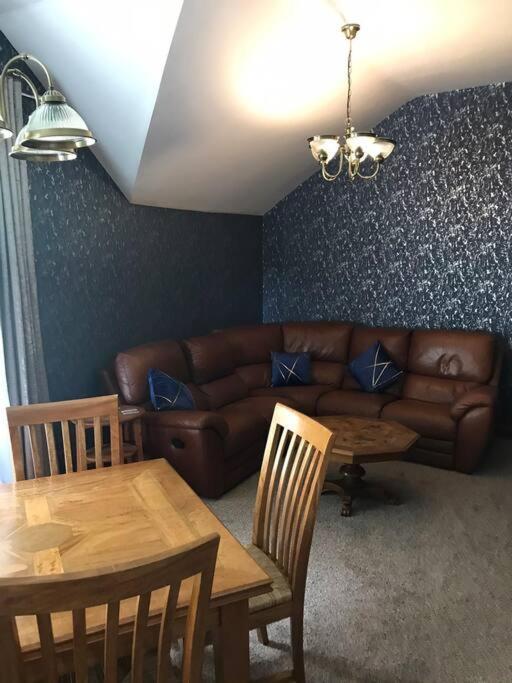 Chandlers Apartment Ascog エクステリア 写真
