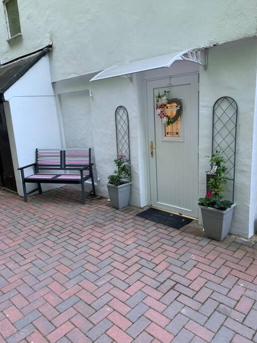 Chandlers Apartment Ascog エクステリア 写真